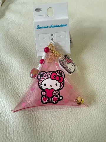 헬로키티 삼각형 스트랩 아베일