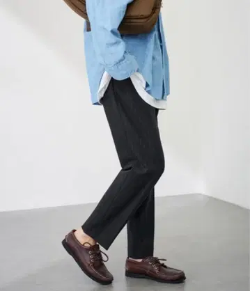 미사용 새상품 프레임워크 T/R 양면 기모 팬츠 스픽 핀스트라이프