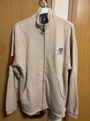 90's MECCA zip sweat