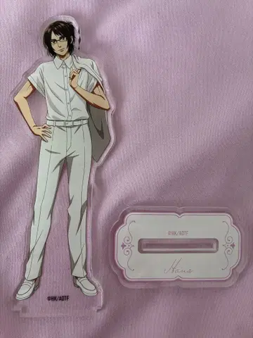 진격의 거인 한지 조에 아크릴 스탠드 화이트 코디