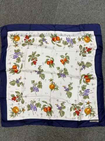 Brooks Brothers 후르츠 패턴 실크 스카프