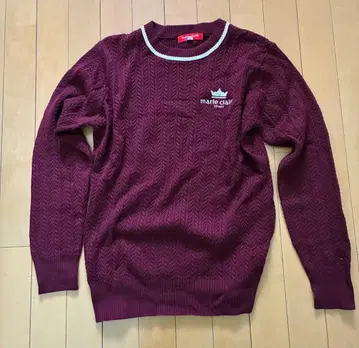 마리끌레르 버건디 케이블 니트 스웨터 골프