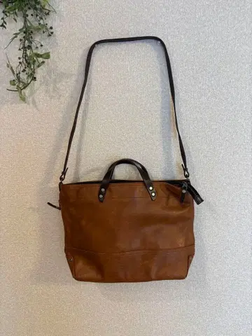 MOUSTACHE 브라운 가죽 토트백 숄더백