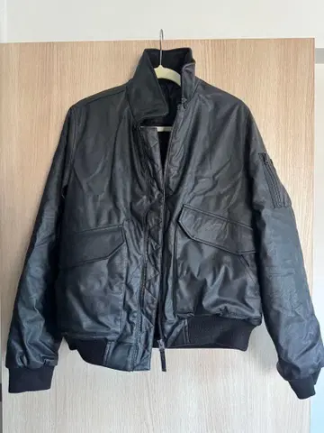 블랙 레더 봄버 자켓