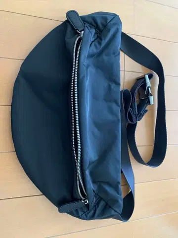 STANDARD SUPPLY 바디백 블랙 M 사이즈