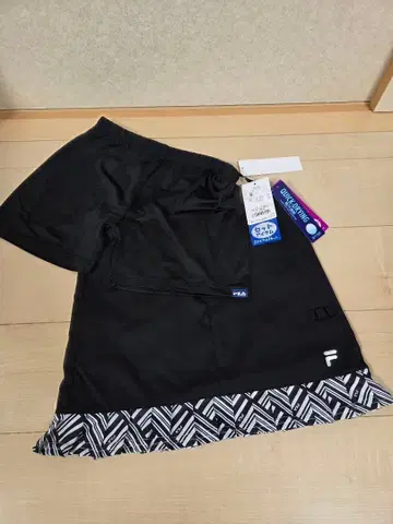 새상품 휠라 골프웨어 스커트 이너 팬츠 포함 여성용 S