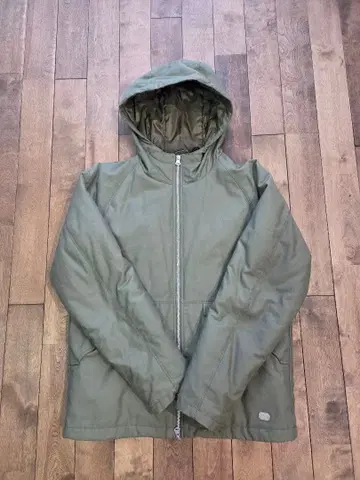 올리브 그린 후드 부착 자켓 L 사이즈
