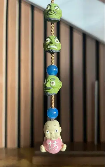 센과 치히로의 행방불명 보우와 겹쳐진 머리 스트랩 초레어