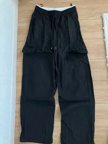 LOWRYS FARM 더블 허리 카고 팬츠 블랙