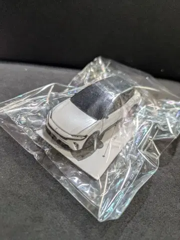 가챠 미니카 풀백카 도요타 크라운 스포츠 화이트