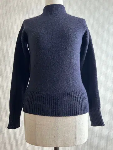 아나토미카 하이넥 니트 스웨터