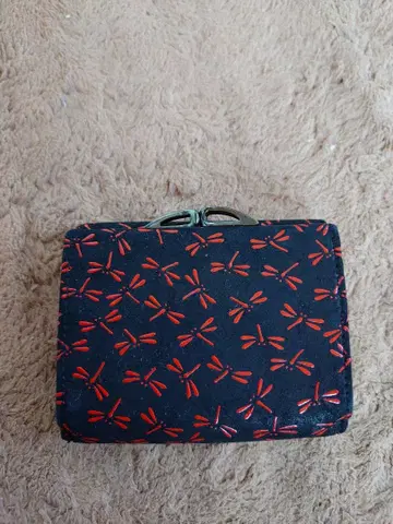 인덴 접이식 지갑 잠자리