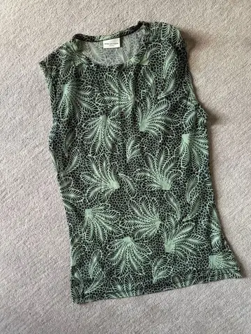 DRIES VAN NOTEN 슬리브리스 상의 M