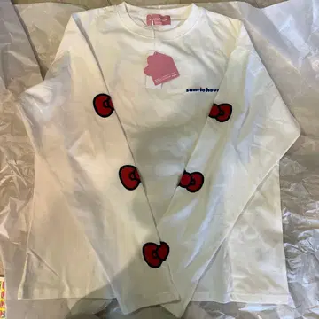 산리오 하우스 헬로키티 긴팔T셔츠