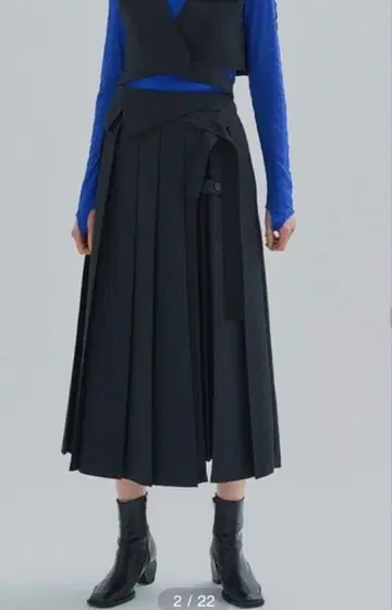 유나이티드 도쿄 비지 아트 플리츠 스커트