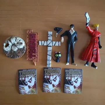 트라이건 피규어 3종