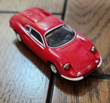 페라리 디노 246GT 1/64