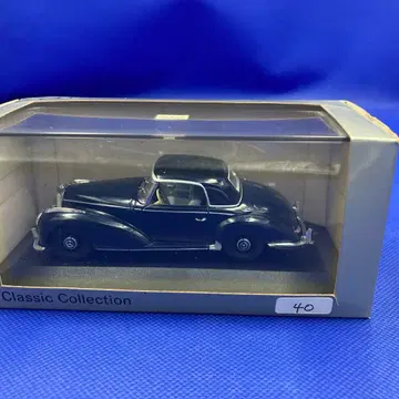 MINICHAMPS B6 604 0130 Benz 300S Coupe