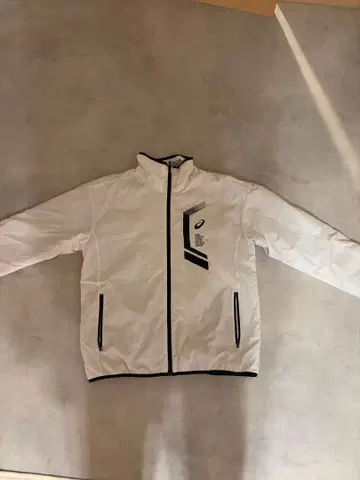 아식스 윈드브레이커