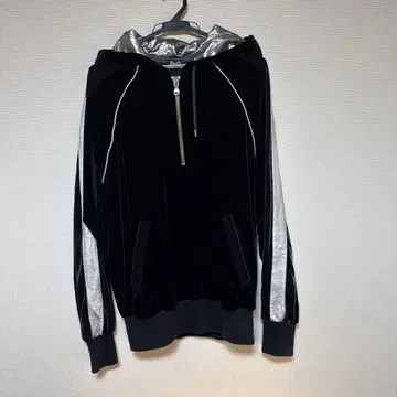 D&G 벨벳 후드 부착 후드티 블랙/실버