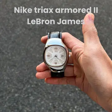 Nike triax armored II 르브론 제임스 손목시계