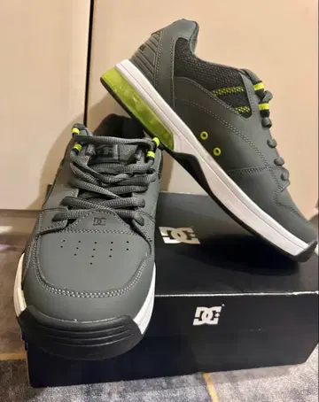 [ 미사용품 ] DC 신발 버서타일 28.5cm VERSATILE