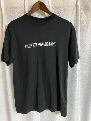 [ 새상품급 ] 엠포리오 아르마니 T셔츠 F 블랙