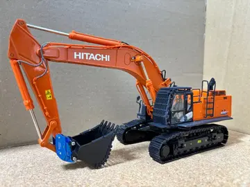 HITACHI ZX690 1/50