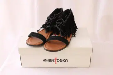 MINNETONKA 미네통카 프린지 천연 가죽 샌들 23cm 블랙