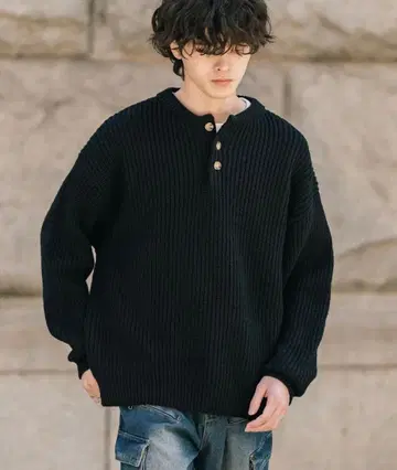 오버 사이즈 하찌 헨리넥 니트 스웨터 록키 먼로