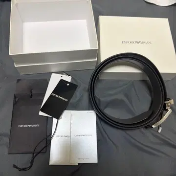 EMPORIO ARMANI 블랙 가죽 벨트