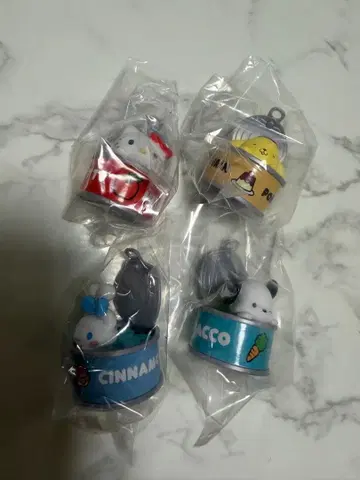 산리오 칸캐릭터 키티 포차코 시나모롤 폼폼푸딩