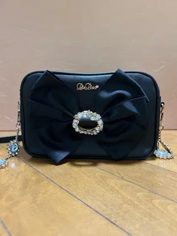 새상품급 LIZLISA 리본 비쥬 미니백 블랙