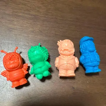 Dr. 슬럼프 아라레짱 지우개 4개 세트