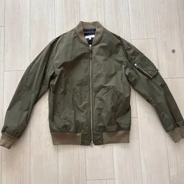 뷰티 앤 유스 점퍼 MA1 카키 유나이티드 애로우즈