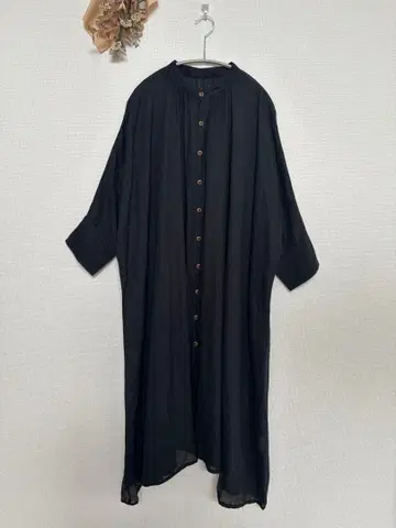 ESTROISLOSE 라미 리오셀 7부 소매 밴드 카라 원피스 블랙