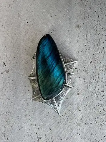 래브라도 라이트 스팀펑크 브로치