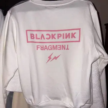 BLACKPINK 프라그먼트 화이트 맨투맨