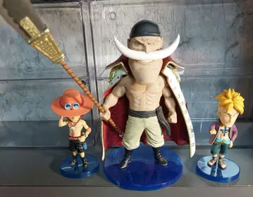 월드 컬렉션 흰 수염 해적단 3개 묶음 판매 마르코 에이스