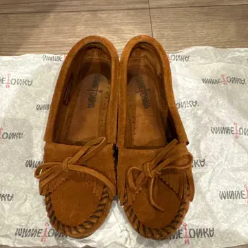 MINNETONKA 사이즈 6 (23cm)