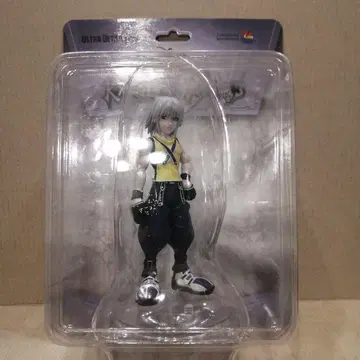 킹덤 하츠 리쿠 피규어