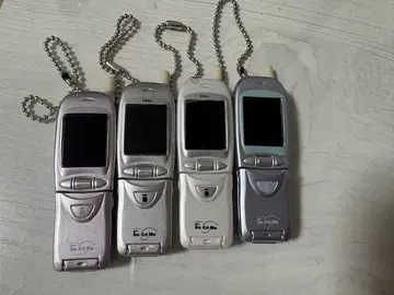 DoCoMo D502i 미니어처 휴대폰 4개 세트