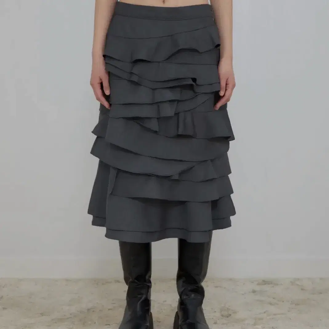 スカート flareup Draped Long Skirt FLAREUP（フレアアップ）の「Asymmetrical Draped Layered Long Skirt