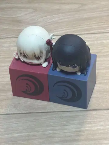 리코리스 리코일 히캇케 피규어 2체 세트 니시키기 치사토 이노우에 타키나