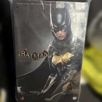 배트맨 아캄 나이트 배트걸 피규어