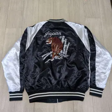 호랑이 자수 스카잔 블랙 실버