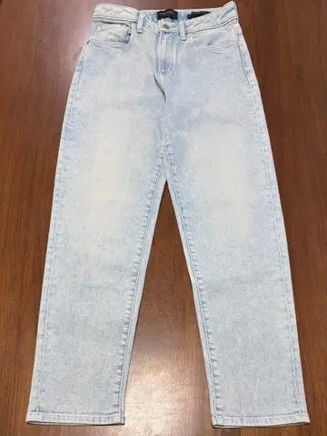 새상품급 바나나 브릭 MID-RISE RELAXED STRAIGHT 26