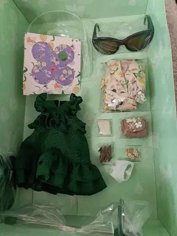 어반 페어리 엘리 아웃핏 브라이스