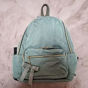 민트 그린 리본 포함 백팩