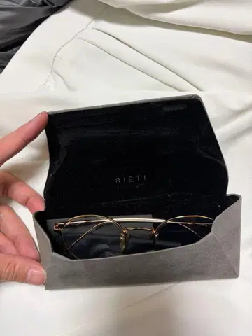 RIETI 금테 패션 안경 BTS 뷔 착용